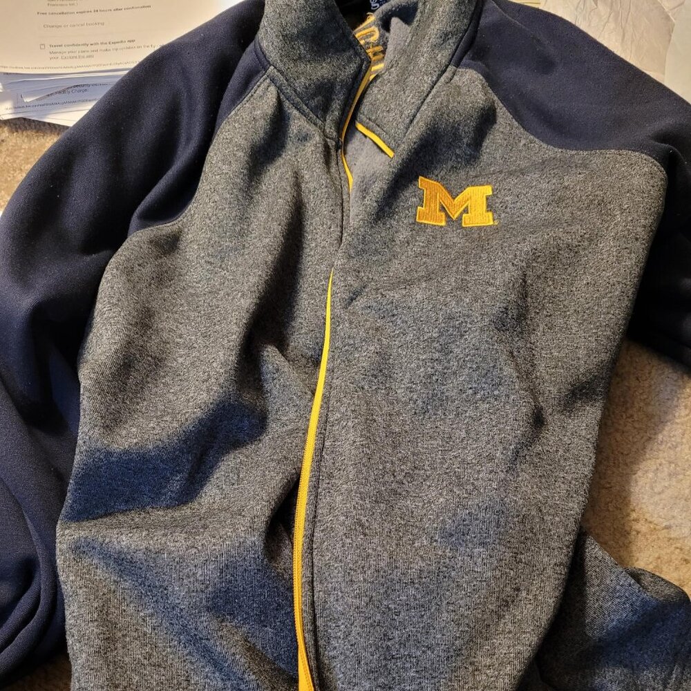 New Michigan Wolverines full-zip polyester jacket, size XL